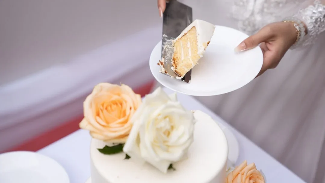 Food Tasting Wedding Cake